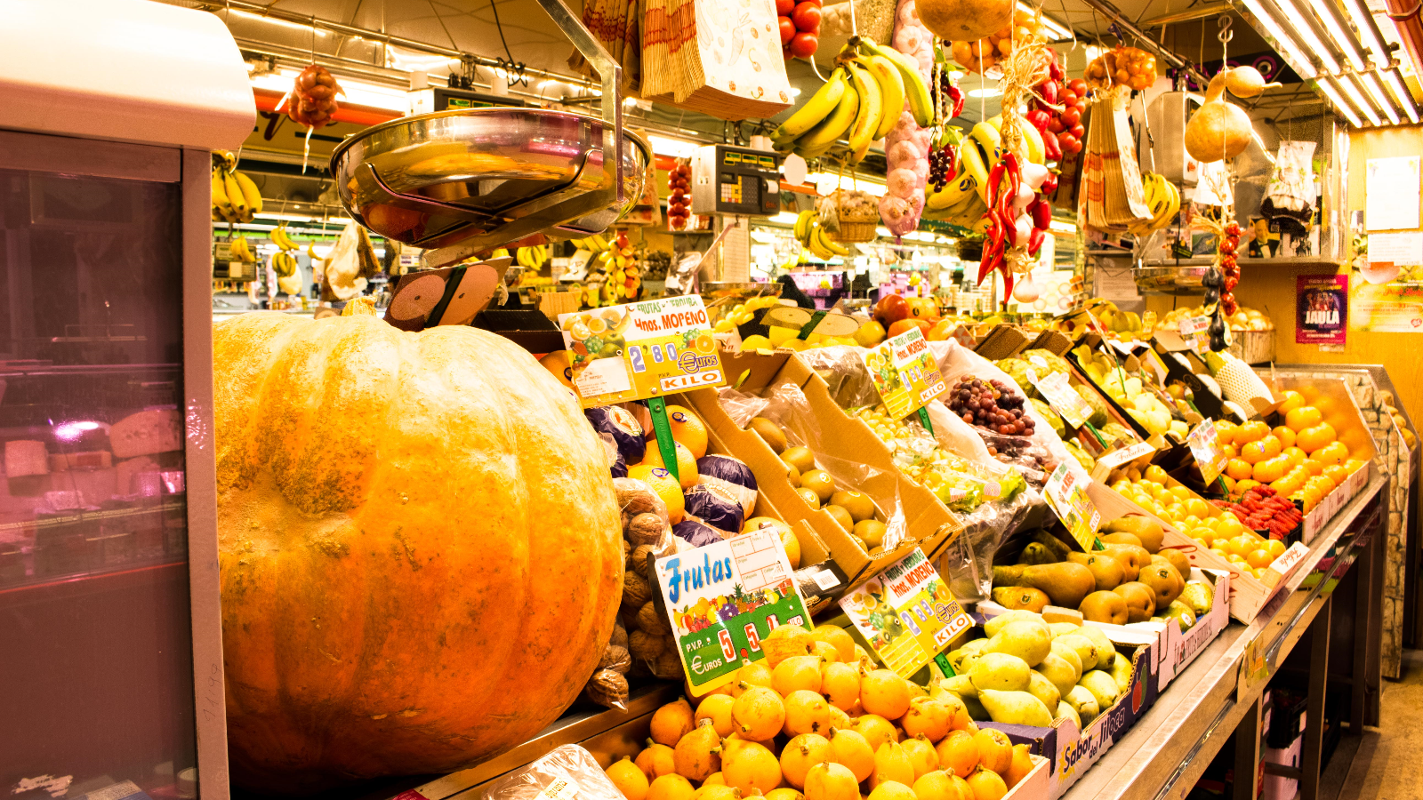 FRUTAS Y VERDURAS HERMANOS MORENO