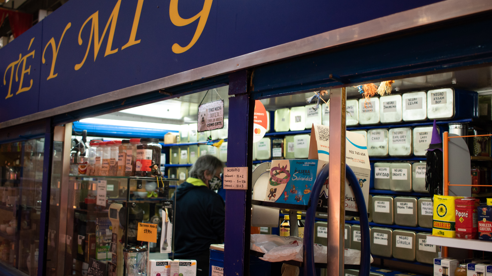 Se sirven tés y especias a hostelería y domicilio.