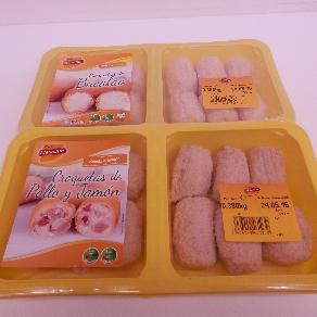 CROQUETAS  DE  POLLO     ( producto fresco )     peso  3,80 gr.  producto de 1ª calidad