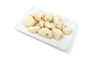 Ajos macerados con sabor a anchoa en tarrina de 250 gr