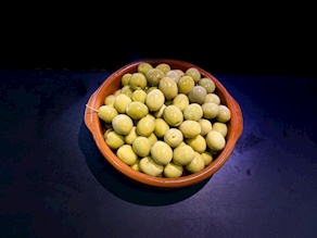 Aceitunas Manzanilla con hueso en Tarrinas de 250 grs