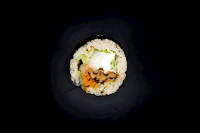 Queso crema & Nuez Caramelizada Kimbap Roll